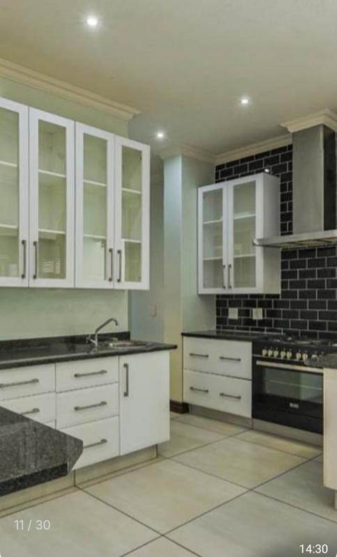 4 Bedroom Property for Sale in Olympus Country Estate Gauteng