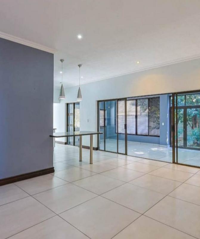 4 Bedroom Property for Sale in Olympus Country Estate Gauteng