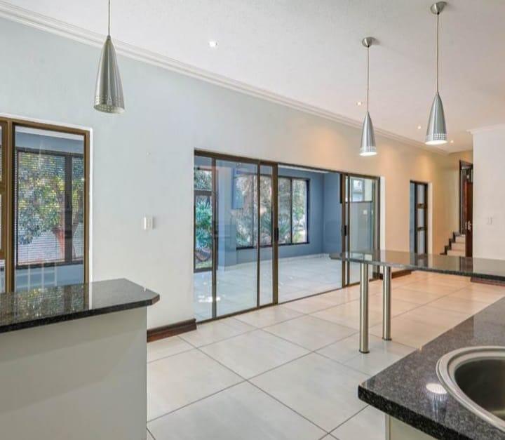 4 Bedroom Property for Sale in Olympus Country Estate Gauteng