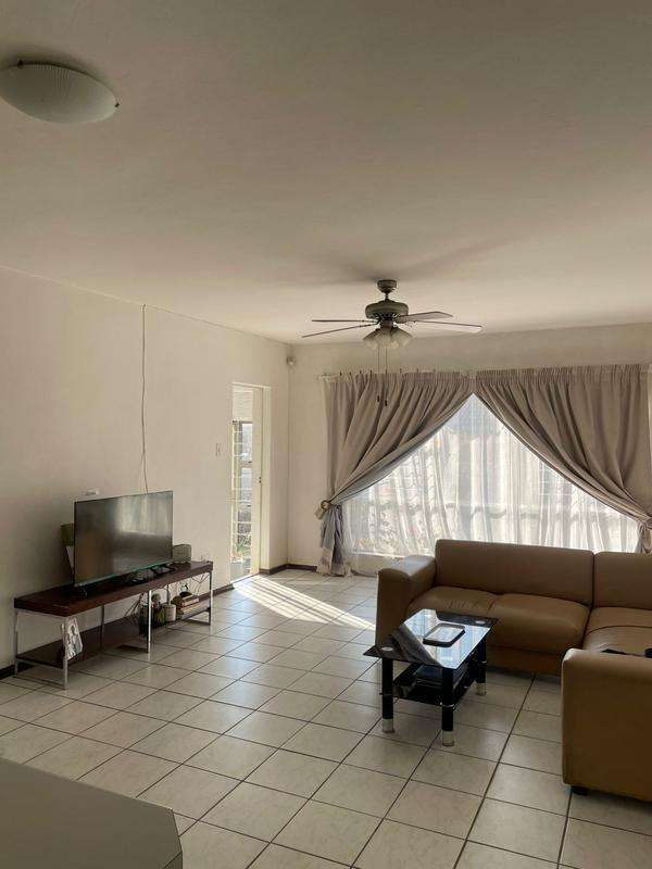 To Let 2 Bedroom Property for Rent in Johannesburg Gauteng