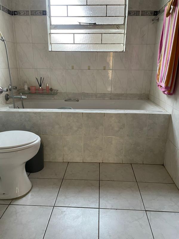 To Let 2 Bedroom Property for Rent in Johannesburg Gauteng