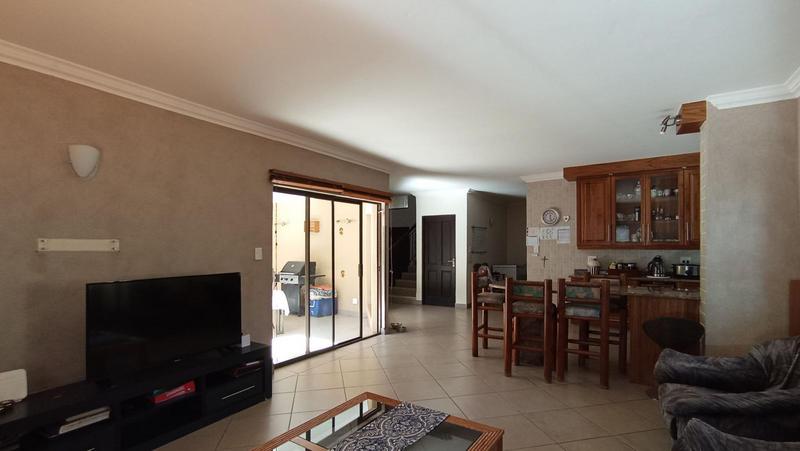 4 Bedroom Property for Sale in Ruimsig Gauteng