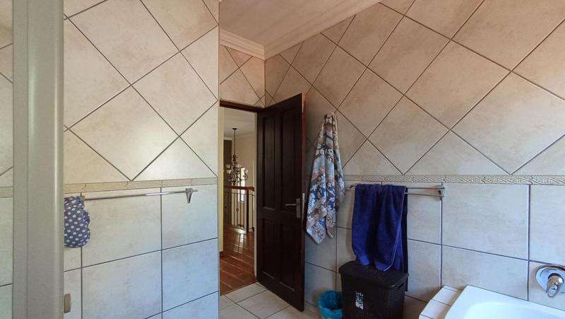 4 Bedroom Property for Sale in Ruimsig Gauteng