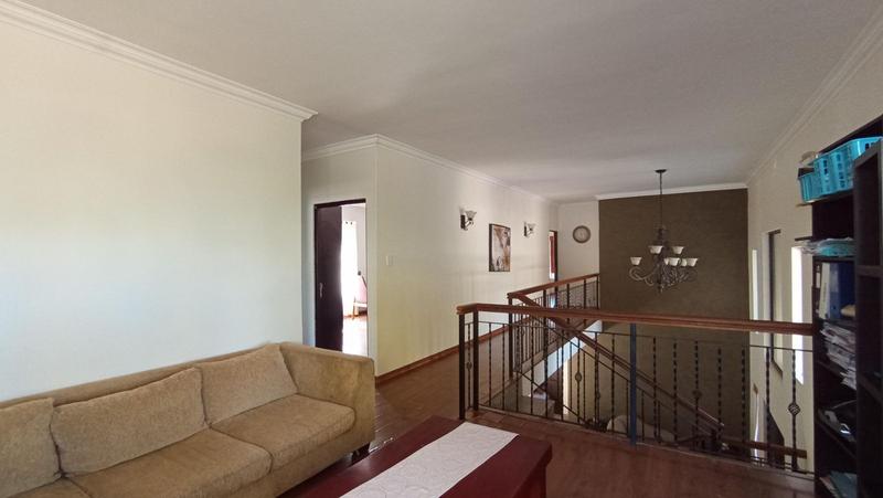 4 Bedroom Property for Sale in Ruimsig Gauteng