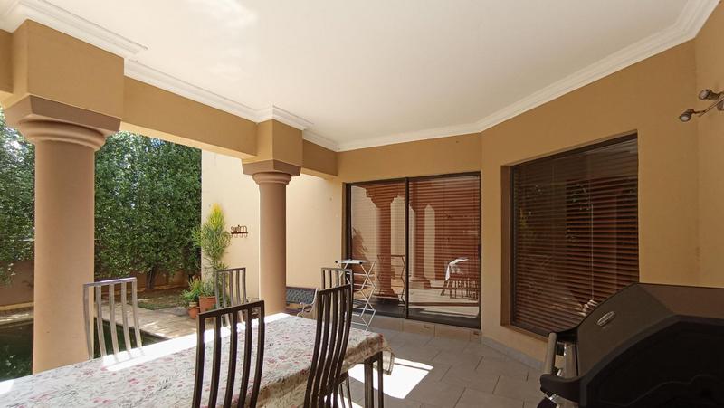 4 Bedroom Property for Sale in Ruimsig Gauteng