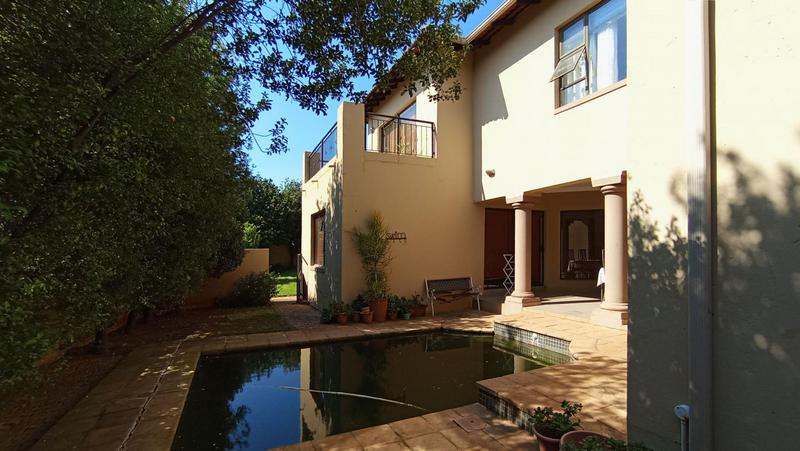 4 Bedroom Property for Sale in Ruimsig Gauteng