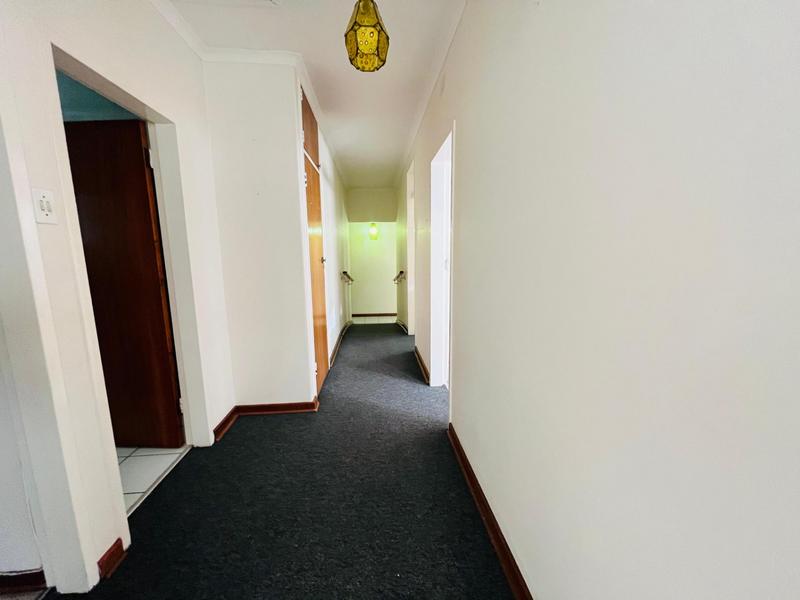 4 Bedroom Property for Sale in South Crest Gauteng