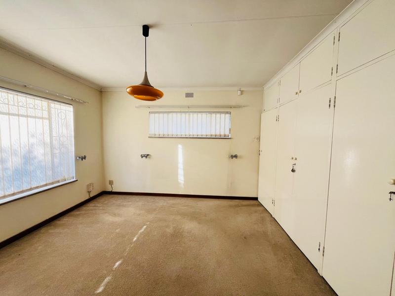 4 Bedroom Property for Sale in South Crest Gauteng