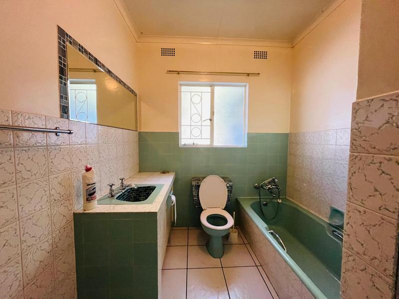 4 Bedroom Property for Sale in South Crest Gauteng