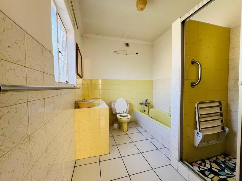4 Bedroom Property for Sale in South Crest Gauteng