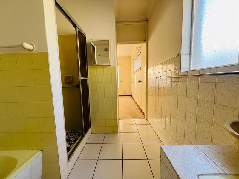 4 Bedroom Property for Sale in South Crest Gauteng