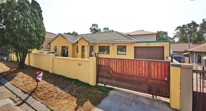 3 Bedroom Property for Sale in Olievenhoutbosch Gauteng