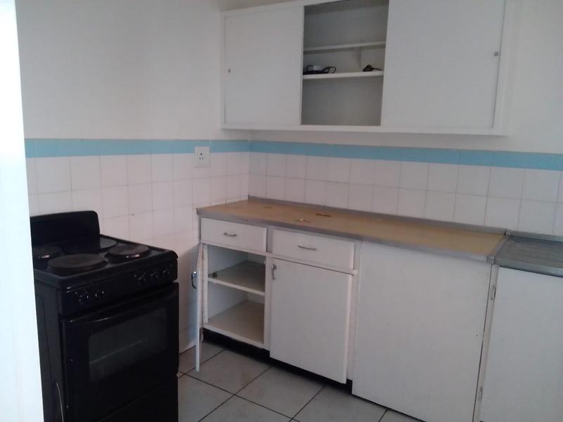 To Let 2 Bedroom Property for Rent in Florida Gauteng