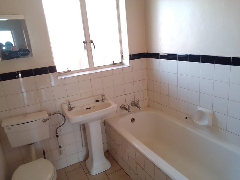 To Let 2 Bedroom Property for Rent in Florida Gauteng