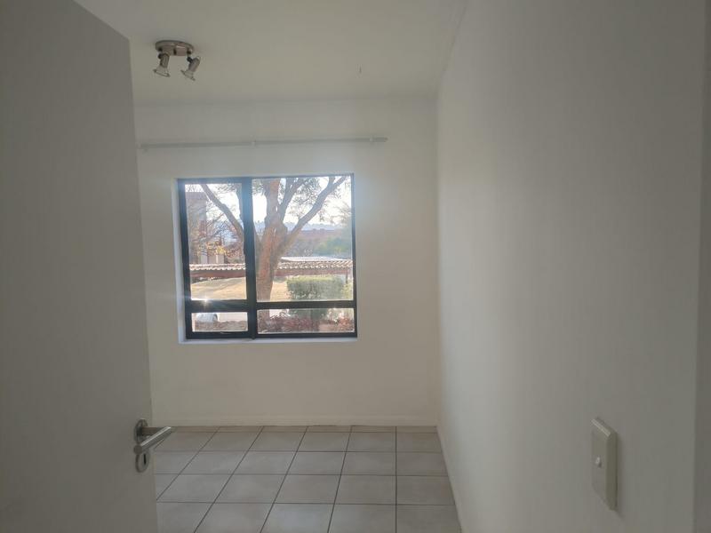 To Let 2 Bedroom Property for Rent in Jackal Creek Golf Estate Gauteng
