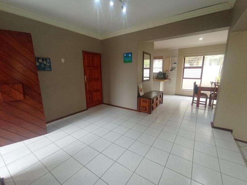 2 Bedroom Property for Sale in Helderkruin Gauteng