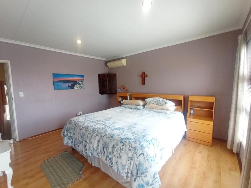 2 Bedroom Property for Sale in Helderkruin Gauteng