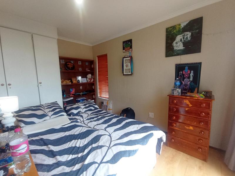 2 Bedroom Property for Sale in Helderkruin Gauteng