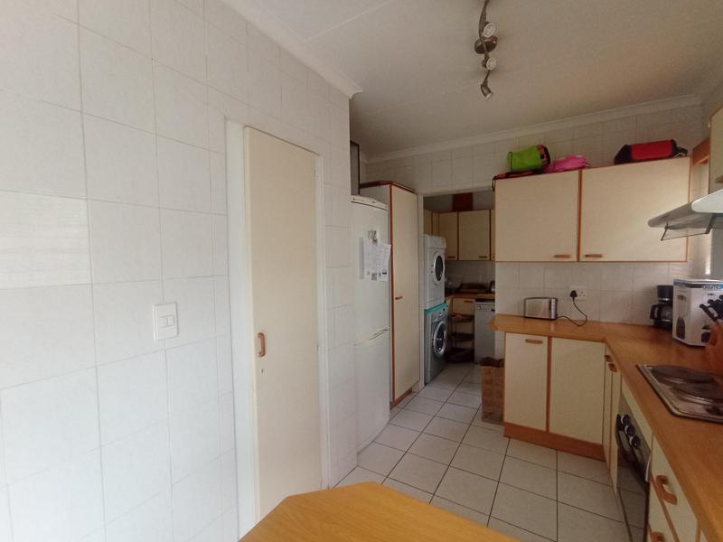 2 Bedroom Property for Sale in Helderkruin Gauteng