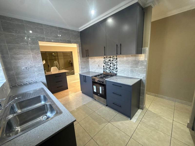 3 Bedroom Property for Sale in Birch Acres Gauteng