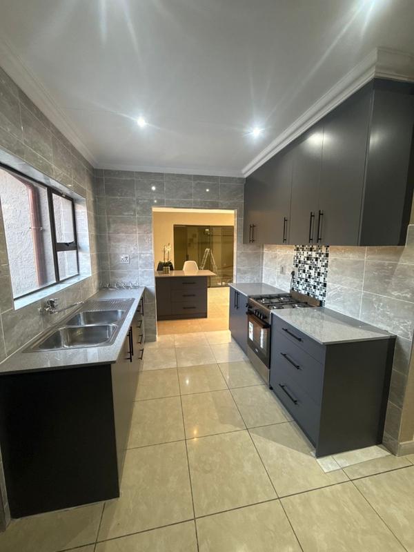 3 Bedroom Property for Sale in Birch Acres Gauteng