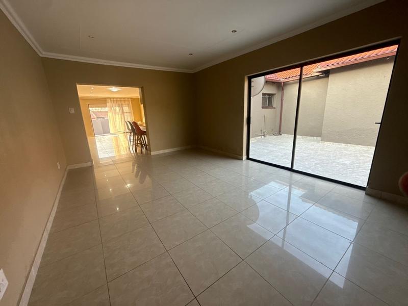 3 Bedroom Property for Sale in Birch Acres Gauteng