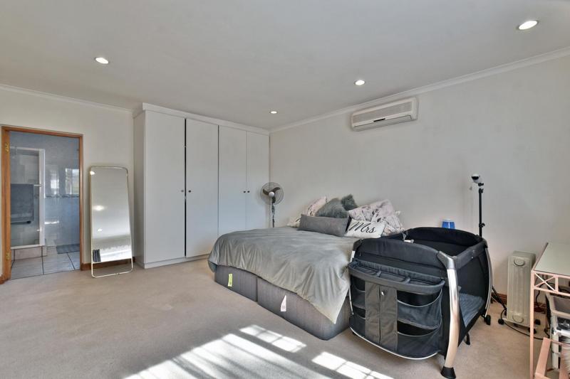 4 Bedroom Property for Sale in Bedfordview Gauteng