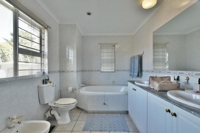 4 Bedroom Property for Sale in Bedfordview Gauteng