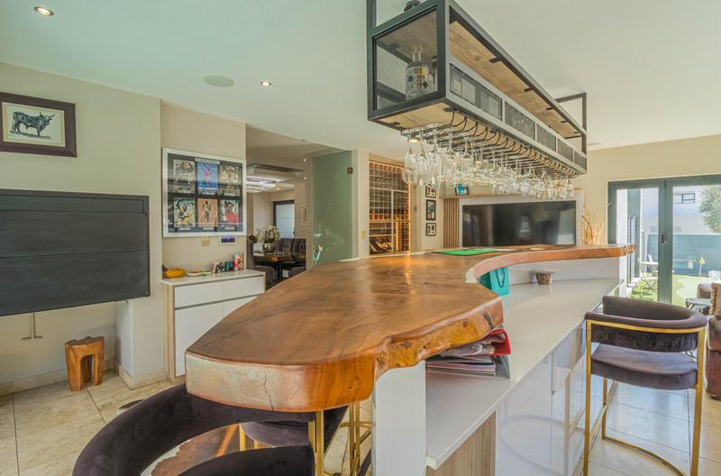 6 Bedroom Property for Sale in Midstream Ridge Gauteng