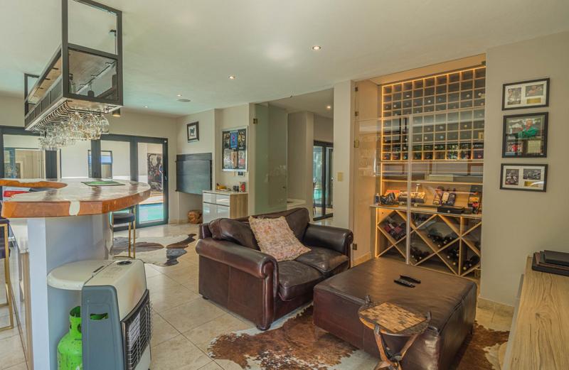 6 Bedroom Property for Sale in Midstream Ridge Gauteng