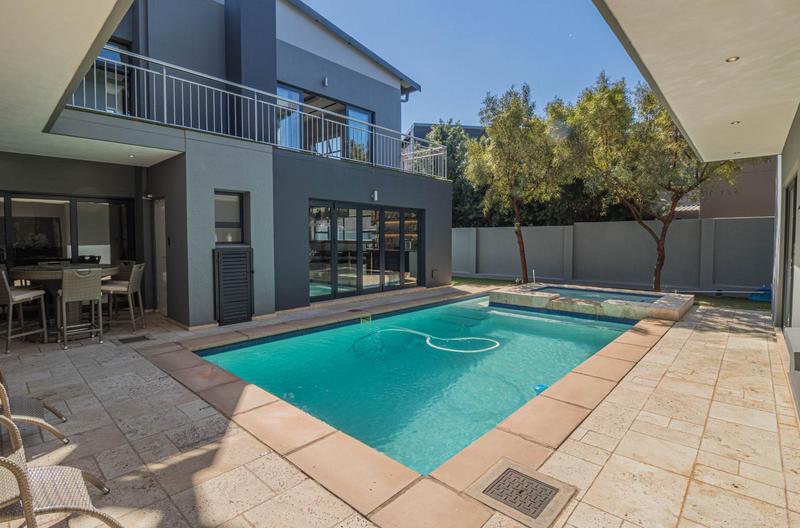 6 Bedroom Property for Sale in Midstream Ridge Gauteng