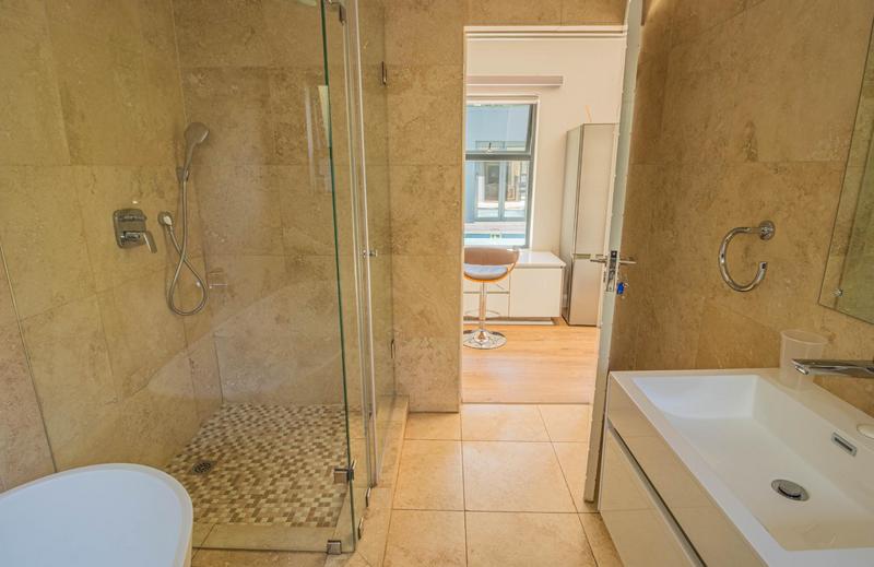 6 Bedroom Property for Sale in Midstream Ridge Gauteng