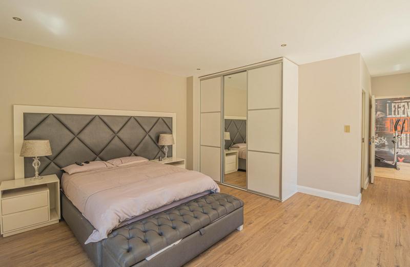 6 Bedroom Property for Sale in Midstream Ridge Gauteng