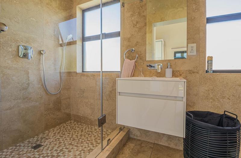 6 Bedroom Property for Sale in Midstream Ridge Gauteng
