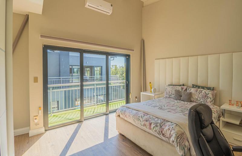 6 Bedroom Property for Sale in Midstream Ridge Gauteng