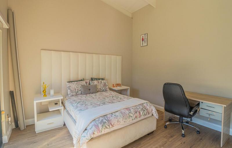 6 Bedroom Property for Sale in Midstream Ridge Gauteng