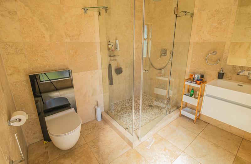 6 Bedroom Property for Sale in Midstream Ridge Gauteng