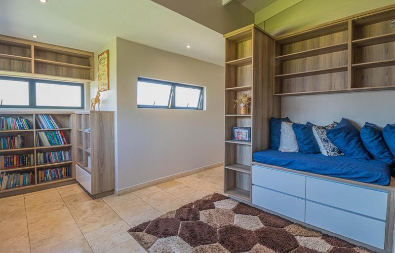 6 Bedroom Property for Sale in Midstream Ridge Gauteng