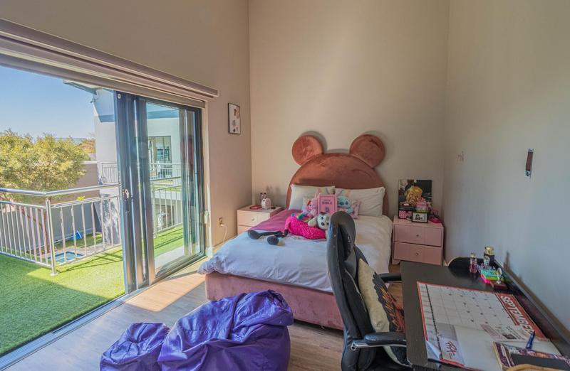 6 Bedroom Property for Sale in Midstream Ridge Gauteng
