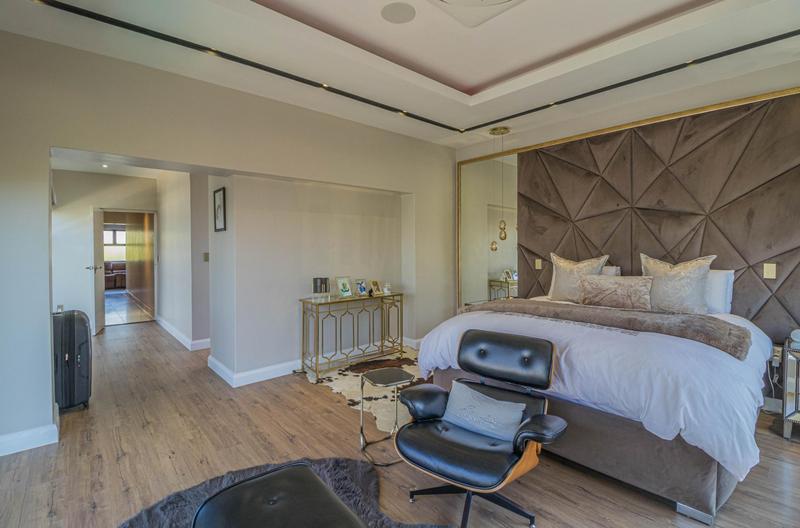 6 Bedroom Property for Sale in Midstream Ridge Gauteng