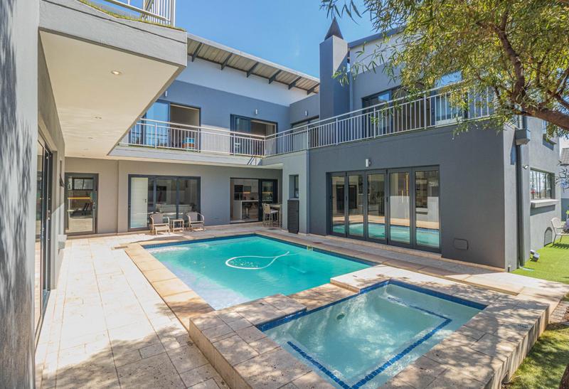 6 Bedroom Property for Sale in Midstream Ridge Gauteng