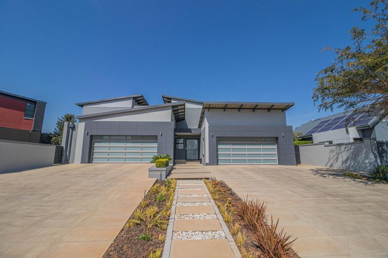6 Bedroom Property for Sale in Midstream Ridge Gauteng