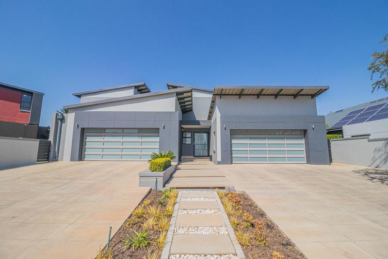 6 Bedroom Property for Sale in Midstream Ridge Gauteng