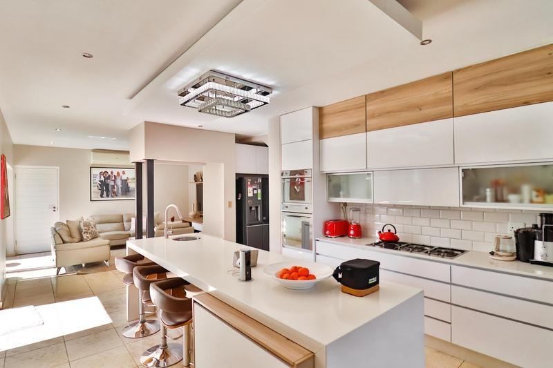 6 Bedroom Property for Sale in Midstream Ridge Gauteng