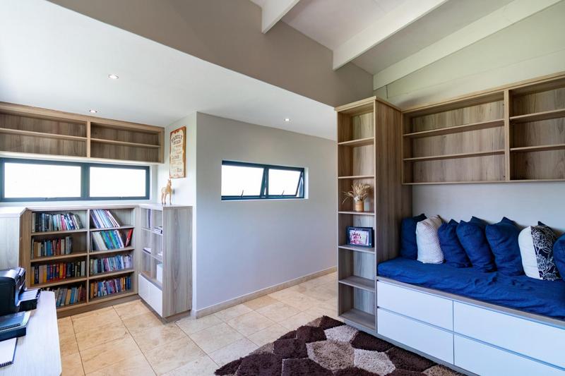 6 Bedroom Property for Sale in Midstream Ridge Gauteng