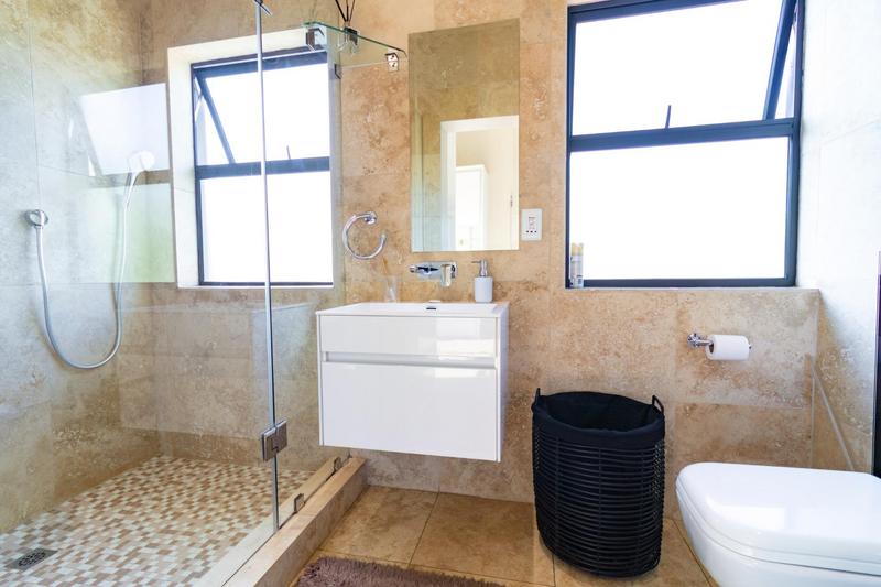 6 Bedroom Property for Sale in Midstream Ridge Gauteng