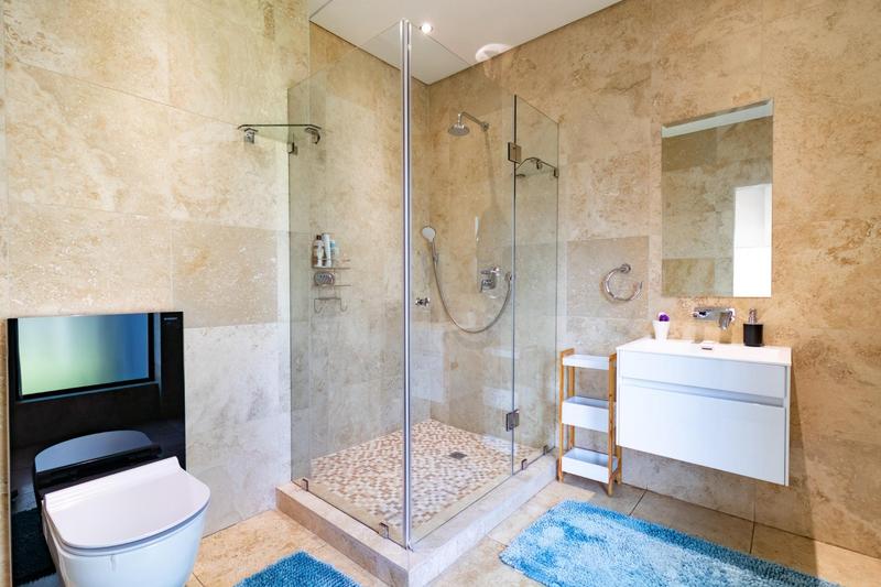 6 Bedroom Property for Sale in Midstream Ridge Gauteng