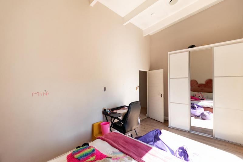 6 Bedroom Property for Sale in Midstream Ridge Gauteng