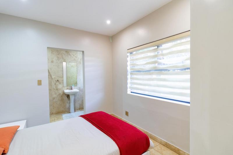 6 Bedroom Property for Sale in Midstream Ridge Gauteng