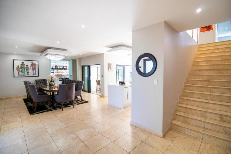 6 Bedroom Property for Sale in Midstream Ridge Gauteng